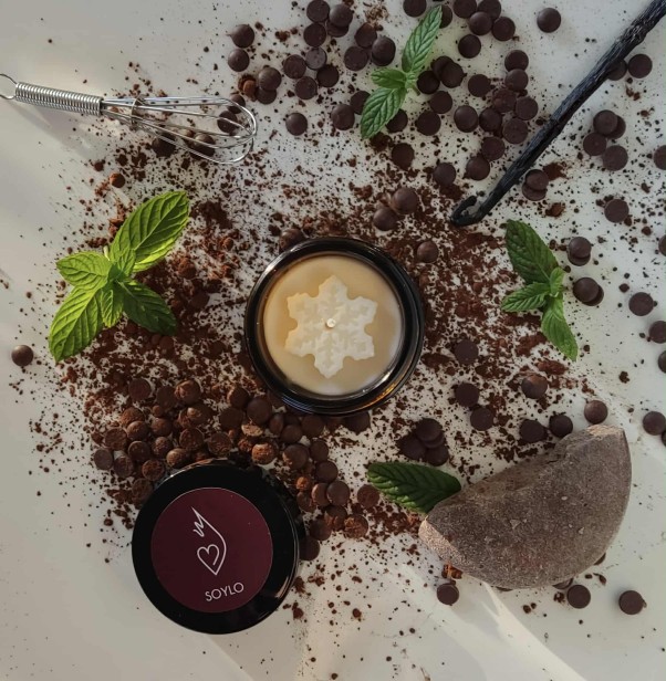 aromatyczna Świeca sojowa Kakao z miętą świąteczny zapach SOYLO
