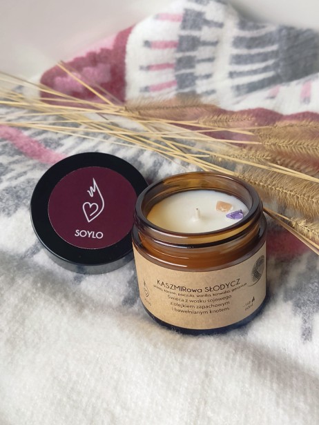 świeca sojowa zapachowa kaszmirowa słodycz soylo.jpg