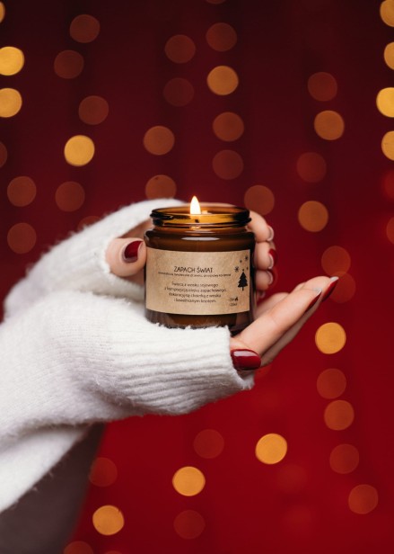 soylo świeca sojowa zapach świąt świąteczny zapach choinki pomarańczy i przypraw korzennych.jpg