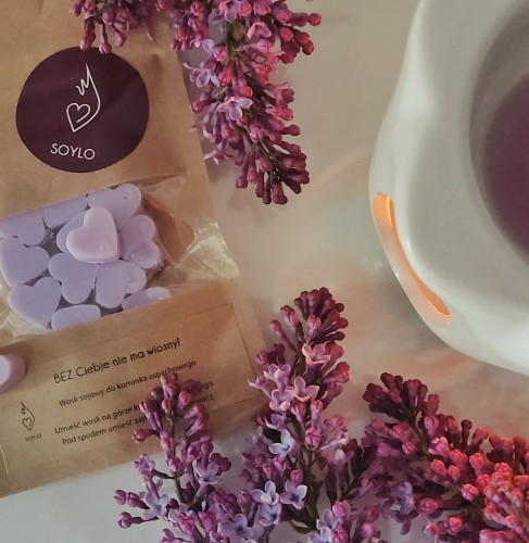 wosk do kominka zapachowy BEZ Ciebie nie ma wiosny! o zapachu bzu SOYLO.jpg