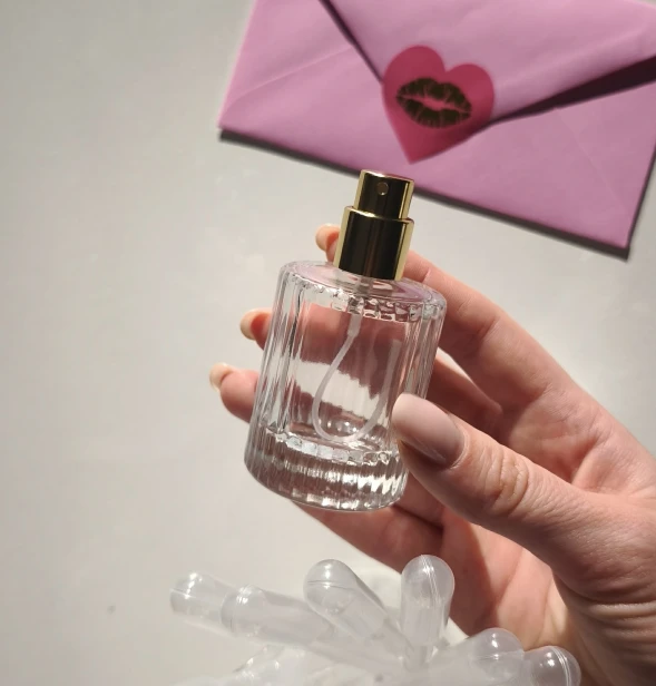stwórz perfumy w eleganckiej butelce 30ml
